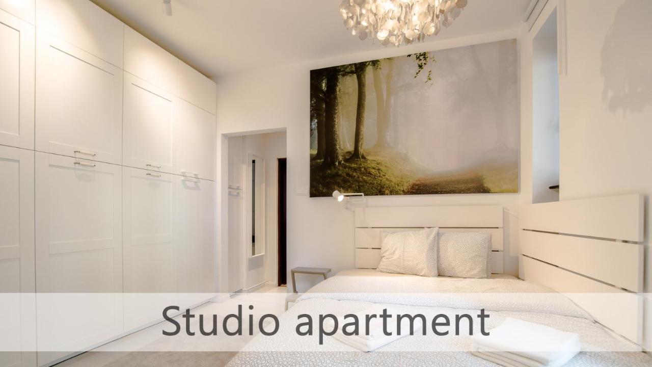 White Apartments With Ac By Kovee Bratislava Exterior foto